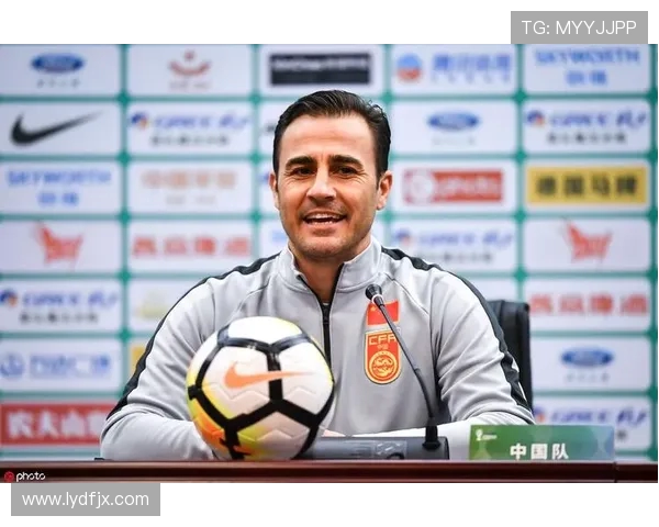 以卡斯尔坚称不会剃光头回应争议展现运动员个性与赛场态度风格力